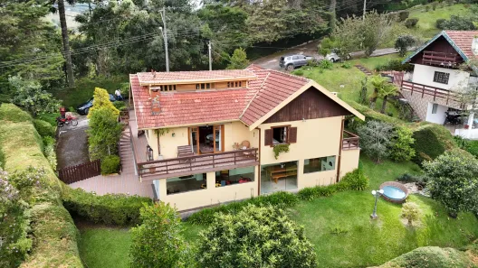 Casa de Condomínio com 5 Quartos à venda, 120m² no Vale Encantado, Campos do Jordão
