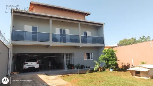 Sobrado com 3 Quartos à venda, 222m² no Califórnia, Londrina
