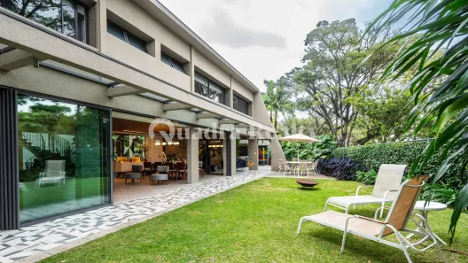 Casa com 5 Quartos à venda, 377m² no Cerqueira César, São Paulo