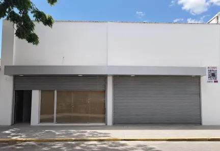 Imóvel Comercial para alugar, 465m² no Montese, Fortaleza