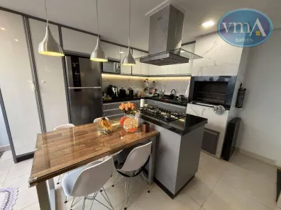 Casa de Condomínio com 3 Quartos à venda, 85m² no Jardim Vitória, Cuiabá