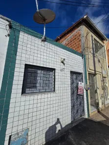 Casa com 1 Quarto para alugar, 35m² no Parquelândia, Fortaleza