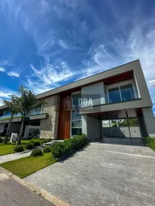 Casa de Condomínio com 3 Quartos à venda, 316m² no Pedra Branca, Palhoça