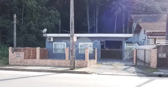Casa com 2 Quartos à venda, 360m² no Parque Guarani, Joinville
