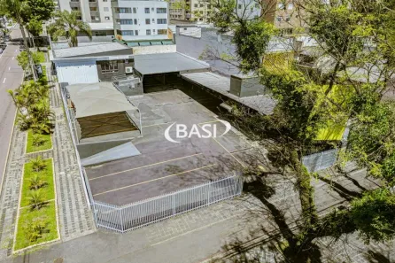 Lote/Terreno à venda, 274m² no Água Verde, Curitiba