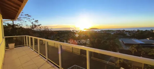 Casa com 3 Quartos para alugar, 250m² no Morro das Pedras, Florianópolis