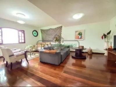 Apartamento com 4 Quartos à venda, 290m² no Democrata, Juiz de Fora