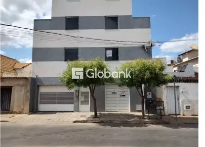 Ponto Comercial à venda, 72m² no Melo, Montes Claros