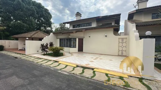 Casa de Condomínio com 3 Quartos para alugar, 184m² no Vila Santista, Atibaia