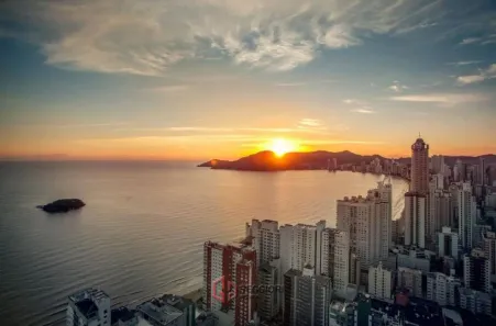 Apartamento com 3 Quartos à venda, 152m² no Centro, Balneário Camboriú