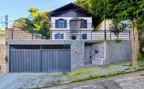 Casa com 4 Quartos à venda, 247m² no Jardim dos Estados, Poços de Caldas