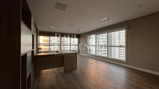 Sala Comercial para alugar, 50m² no Bela Suiça, Londrina