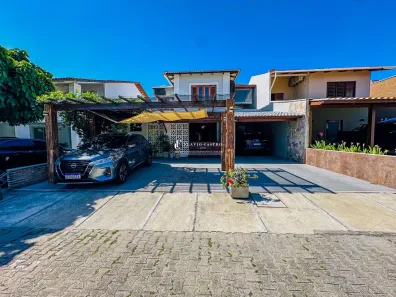Sobrado com 5 Quartos à venda, 200m² no Edson Queiroz, Fortaleza