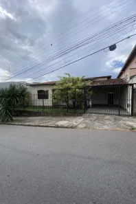 Imóvel Comercial com 4 Quartos para alugar, 225m² no Ouro Preto, Belo Horizonte