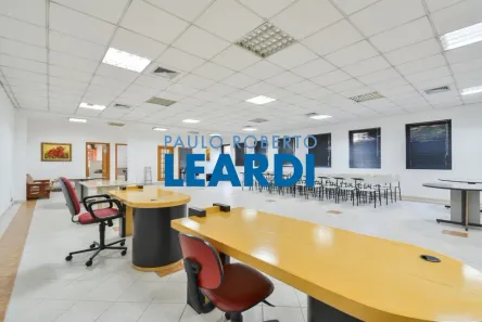 Sala Comercial para alugar, 220m² no Pinheiros, São Paulo