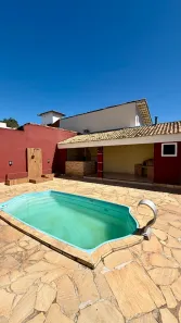 Casa de Condomínio com 4 Quartos para alugar, 240m² no Lagoa, Macaé