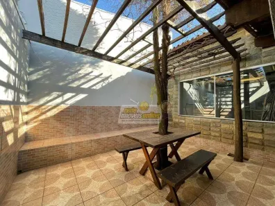 Casa com 4 Quartos à venda, 180m² no Jardim Elza Amuí I, Uberaba