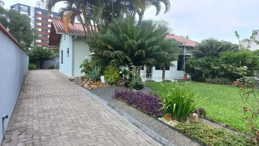 Casa com 2 Quartos à venda, 157m² no Costa e Silva, Joinville