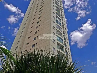 Apartamento com 2 Quartos para alugar, 80m² no Centro, Uberlândia