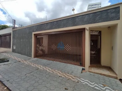 Casa com 3 Quartos à venda, 259m² no Bosque, Presidente Prudente