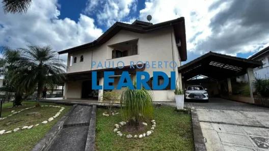 Casa de Condomínio com 4 Quartos à venda, 440m² no Arujá Country Club, Arujá