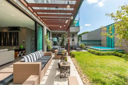 Casa de Condomínio com 4 Quartos à venda, 832m² no Campo Comprido, Curitiba