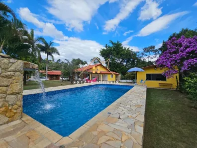 Fazenda/Sítio com 3 Quartos à venda, 160m² no , Igaratá