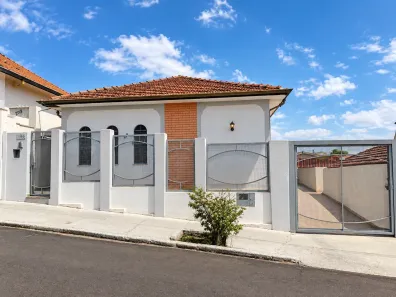 Casa com 4 Quartos à venda, 510m² no Jardim Central, Botucatu