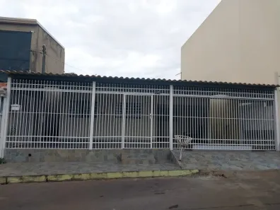 Casa com 3 Quartos à venda, 150m² no Recanto das Emas, Brasília