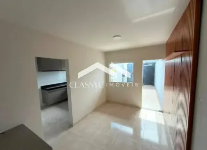 Sobrado com 2 Quartos para alugar, 72m² no Novo Mundo, Uberlândia