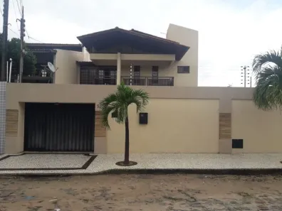 Casa com 4 Quartos à venda, 284m² no Edson Queiroz, Fortaleza