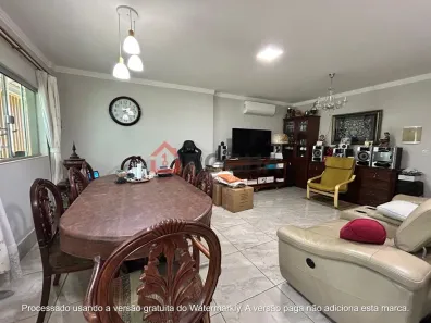 Casa com 4 Quartos à venda, 175m² no Sobradinho, Brasília