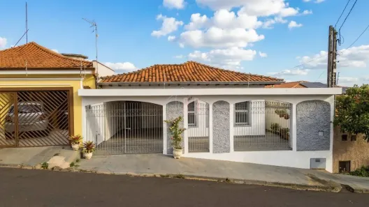 Casa com 3 Quartos à venda, 500m² no Centro, Botucatu