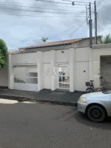 Casa com 4 Quartos à venda, 390m² no Osvaldo Rezende, Uberlândia