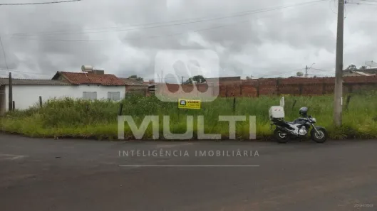 Lote/Terreno com 1 Quarto à venda, 588m² no Panorama, Uberlândia