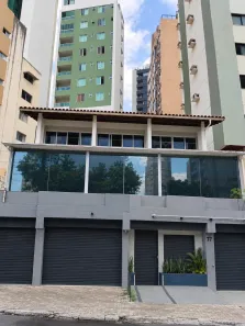 Casa com 2 Quartos para alugar, 250m² no Caminho das Árvores, Salvador