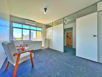 Sala Comercial à venda, 28m² no Centro, São Leopoldo