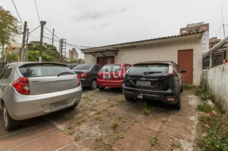 Lote/Terreno à venda, 298m² no Passo da Areia, Porto Alegre
