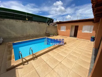 Casa com 4 Quartos à venda, 235m² no Jardim Cuiabá, Cuiabá