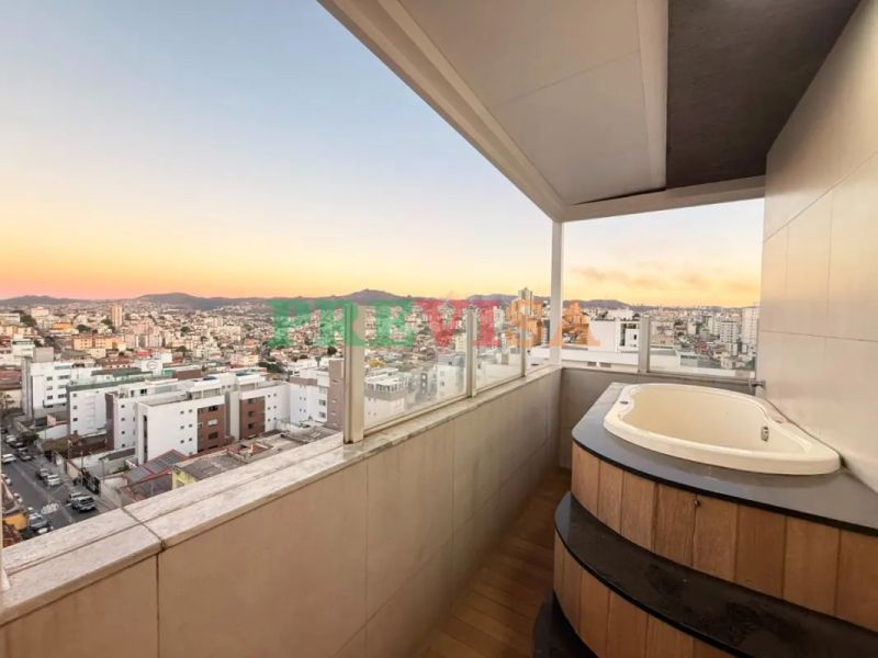 Cobertura com 3 quartos — Sagrada Família, Belo Horizonte