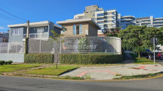 Casa com 3 Quartos à venda, 239m² no Seminário, Curitiba
