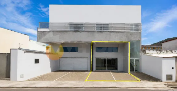Ponto Comercial para alugar, 227m² no Centro, Caraguatatuba