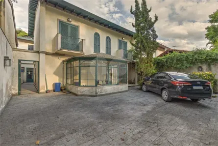 Sobrado com 3 Quartos à venda, 261m² no Granja Julieta, São Paulo