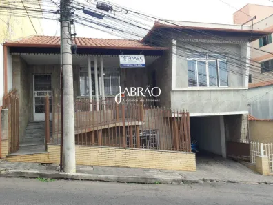 Casa com 4 Quartos à venda, 244m² no Centro, Barbacena