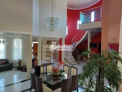 com 4 Quartos à venda, 600m² no Cidade Jardim, Uberlândia