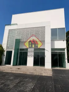 Sala Comercial para alugar, 241m² no Independência, Taubaté
