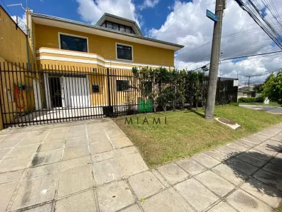 Sobrado com 3 Quartos à venda, 180m² no Capão Raso, Curitiba