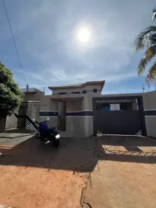 Sobrado com 5 Quartos à venda, 270m² no Vila Santo Eugênio, Campo Grande
