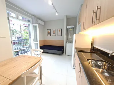Apartamento com 1 Quarto para alugar, 22m² no Centro, Florianópolis