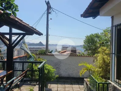 Casa com 4 Quartos à venda, 374m² no Charitas, Niterói